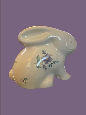 Vintage Pfaltzgraff  “Garden Party” Ceramic Bunny  Bank w/Stopper